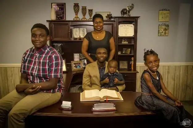 Jarman Leatherwood with his family